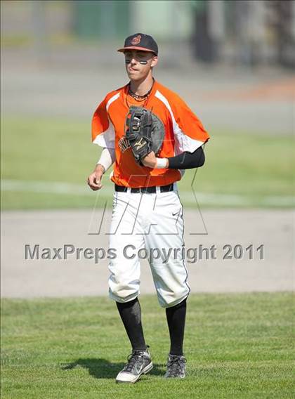 Thumbnail 1 in Stonington vs Montville (CIAC Class M Semifinal) photogallery.