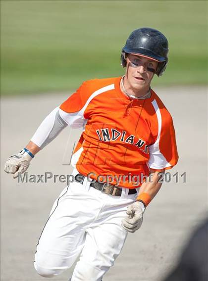 Thumbnail 1 in Stonington vs Montville (CIAC Class M Semifinal) photogallery.