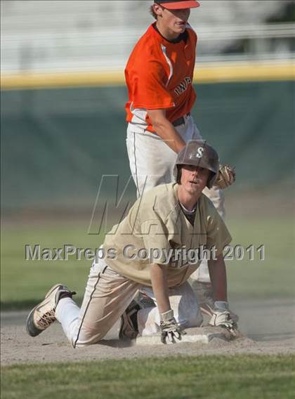 Thumbnail 1 in Stonington vs Montville (CIAC Class M Semifinal) photogallery.