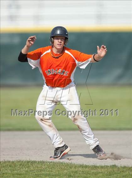 Thumbnail 1 in Stonington vs Montville (CIAC Class M Semifinal) photogallery.