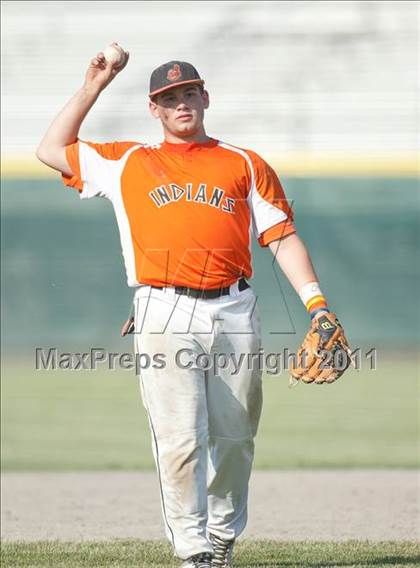 Thumbnail 3 in Stonington vs Montville (CIAC Class M Semifinal) photogallery.