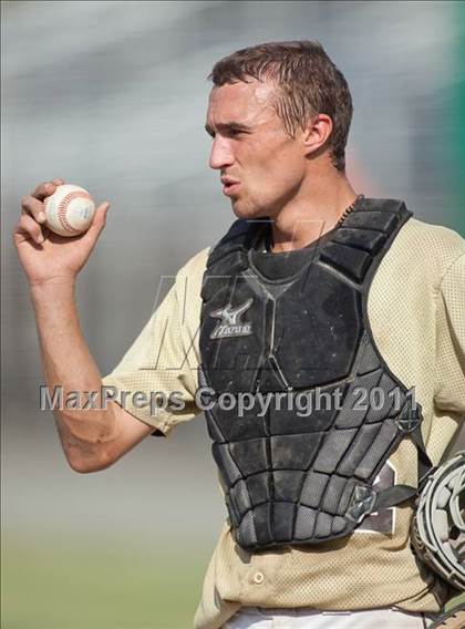 Thumbnail 3 in Stonington vs Montville (CIAC Class M Semifinal) photogallery.