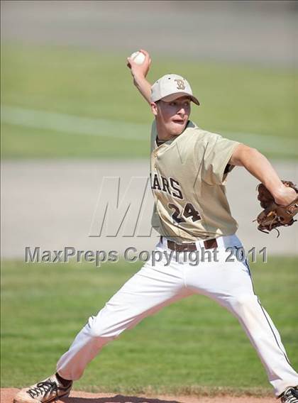 Thumbnail 2 in Stonington vs Montville (CIAC Class M Semifinal) photogallery.