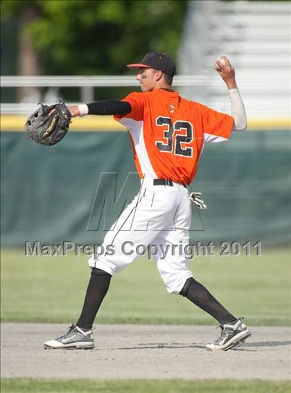 Thumbnail 2 in Stonington vs Montville (CIAC Class M Semifinal) photogallery.