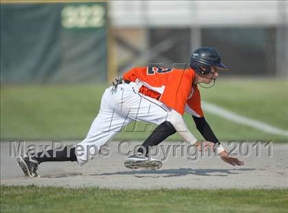 Thumbnail 3 in Stonington vs Montville (CIAC Class M Semifinal) photogallery.