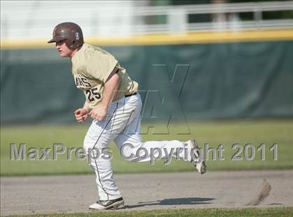 Thumbnail 2 in Stonington vs Montville (CIAC Class M Semifinal) photogallery.