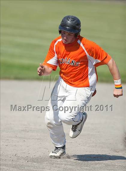 Thumbnail 2 in Stonington vs Montville (CIAC Class M Semifinal) photogallery.