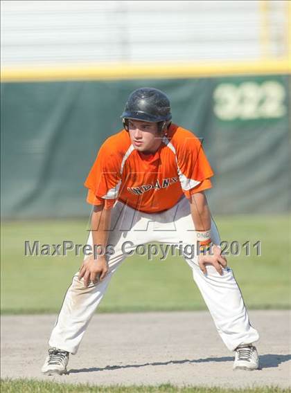 Thumbnail 1 in Stonington vs Montville (CIAC Class M Semifinal) photogallery.