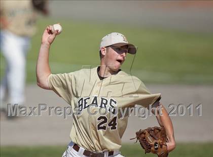 Thumbnail 2 in Stonington vs Montville (CIAC Class M Semifinal) photogallery.