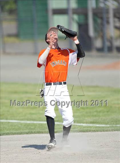 Thumbnail 3 in Stonington vs Montville (CIAC Class M Semifinal) photogallery.