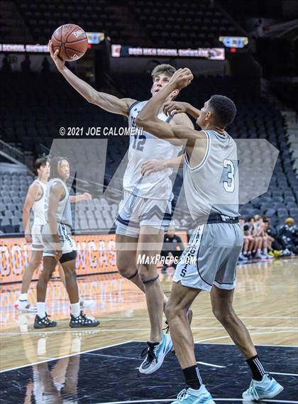 Thumbnail 2 in Steele vs Boerne-Champion (Spurs High School Showcase) photogallery.
