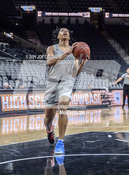 Thumbnail 2 in Steele vs Boerne-Champion (Spurs High School Showcase) photogallery.