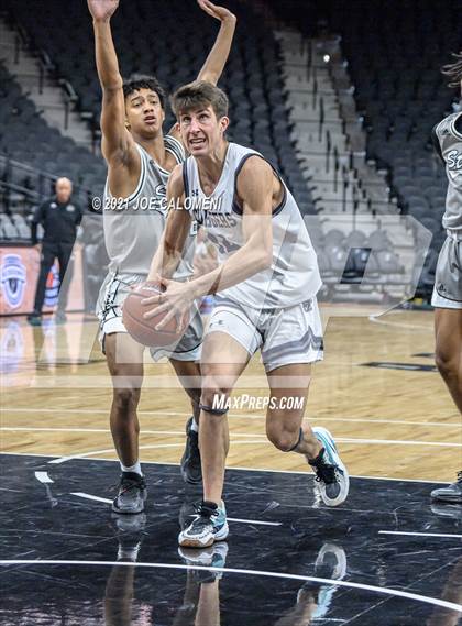 Thumbnail 2 in Steele vs Boerne-Champion (Spurs High School Showcase) photogallery.