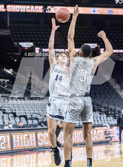 Thumbnail 1 in Steele vs Boerne-Champion (Spurs High School Showcase) photogallery.