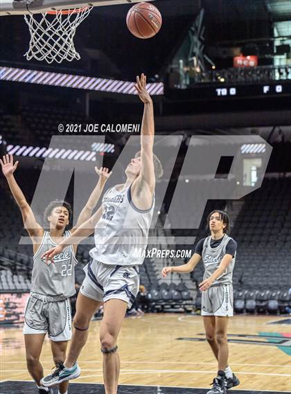 Thumbnail 3 in Steele vs Boerne-Champion (Spurs High School Showcase) photogallery.