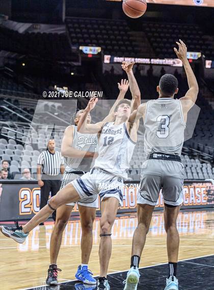 Thumbnail 1 in Steele vs Boerne-Champion (Spurs High School Showcase) photogallery.