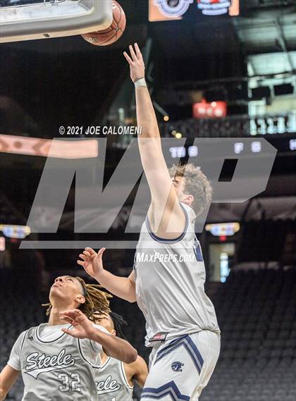 Thumbnail 3 in Steele vs Boerne-Champion (Spurs High School Showcase) photogallery.