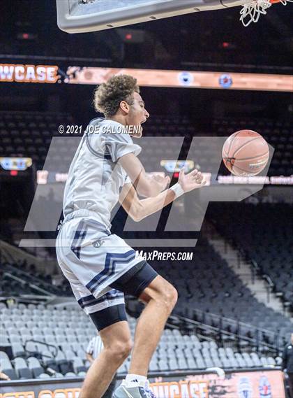 Thumbnail 2 in Steele vs Boerne-Champion (Spurs High School Showcase) photogallery.