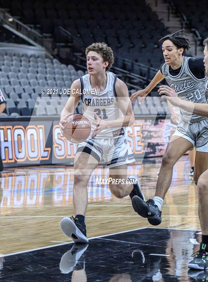 Thumbnail 3 in Steele vs Boerne-Champion (Spurs High School Showcase) photogallery.