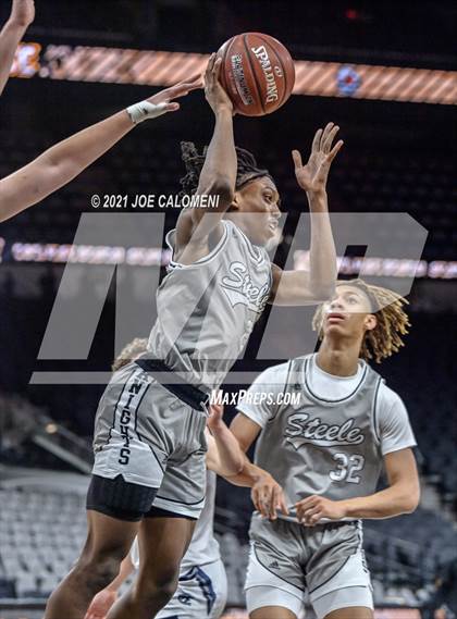 Thumbnail 2 in Steele vs Boerne-Champion (Spurs High School Showcase) photogallery.