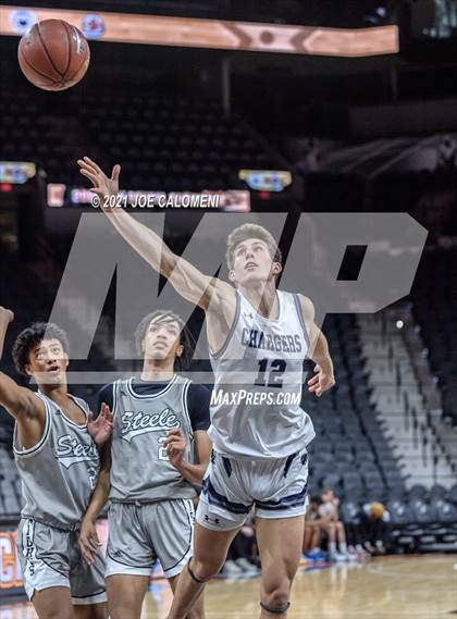 Thumbnail 1 in Steele vs Boerne-Champion (Spurs High School Showcase) photogallery.