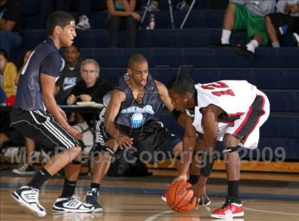 Thumbnail 2 in Sylmar vs. View Park Prep (MLK Hoops Shootout) photogallery.