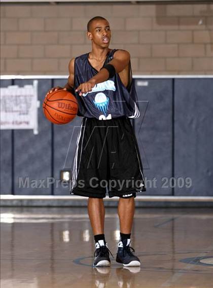 Thumbnail 3 in Sylmar vs. View Park Prep (MLK Hoops Shootout) photogallery.