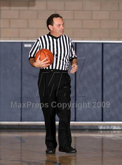 Thumbnail 1 in Sylmar vs. View Park Prep (MLK Hoops Shootout) photogallery.