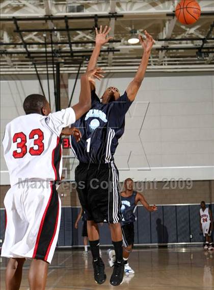 Thumbnail 2 in Sylmar vs. View Park Prep (MLK Hoops Shootout) photogallery.