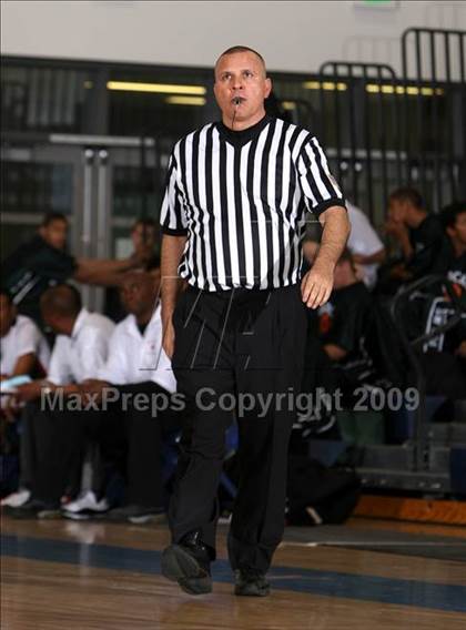 Thumbnail 2 in Sylmar vs. View Park Prep (MLK Hoops Shootout) photogallery.