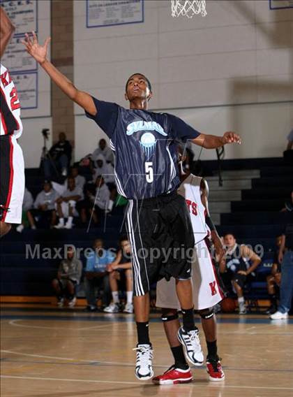 Thumbnail 2 in Sylmar vs. View Park Prep (MLK Hoops Shootout) photogallery.