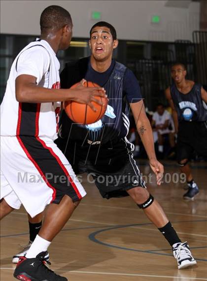 Thumbnail 1 in Sylmar vs. View Park Prep (MLK Hoops Shootout) photogallery.
