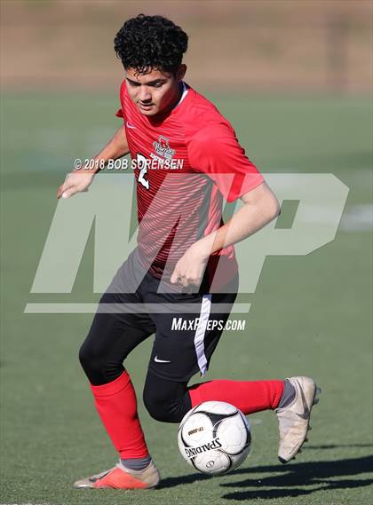Thumbnail 2 in Amityville Memorial vs Mepham (Class A LI Championship) photogallery.