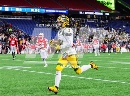 Thumbnail 2 in Catholic Memorial vs King Philip Regional (MIAA Division 2 Final) photogallery.