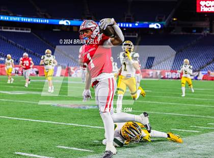 Thumbnail 3 in Catholic Memorial vs King Philip Regional (MIAA Division 2 Final) photogallery.