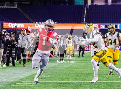 Thumbnail 3 in Catholic Memorial vs King Philip Regional (MIAA Division 2 Final) photogallery.