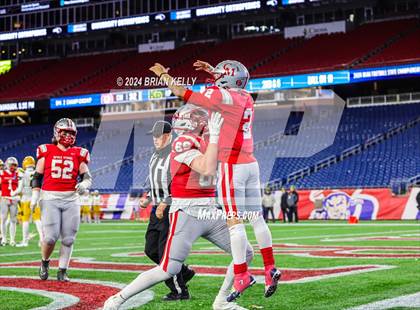 Thumbnail 2 in Catholic Memorial vs King Philip Regional (MIAA Division 2 Final) photogallery.
