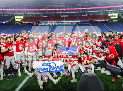 Thumbnail 2 in Catholic Memorial vs King Philip Regional (MIAA Division 2 Final) photogallery.