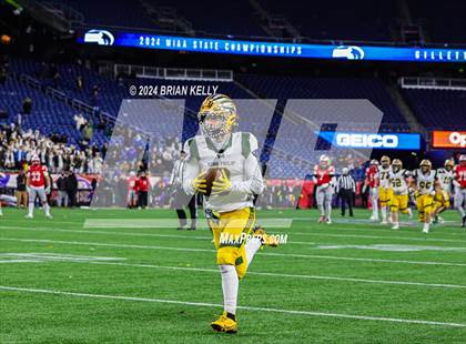Thumbnail 1 in Catholic Memorial vs King Philip Regional (MIAA Division 2 Final) photogallery.