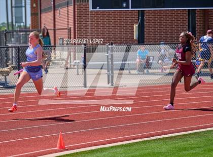Thumbnail 2 in Lake Houston Conquerors Invitational (4x100M) photogallery.