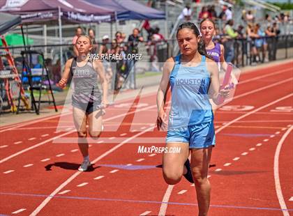 Thumbnail 1 in Lake Houston Conquerors Invitational (4x100M) photogallery.