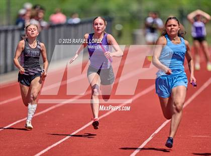 Thumbnail 3 in Lake Houston Conquerors Invitational (4x100M) photogallery.
