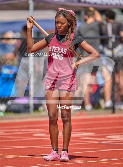 Thumbnail 1 in Lake Houston Conquerors Invitational (4x100M) photogallery.