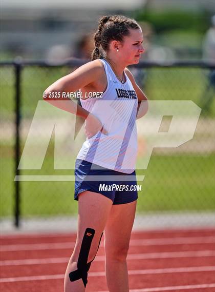 Thumbnail 3 in Lake Houston Conquerors Invitational (4x100M) photogallery.