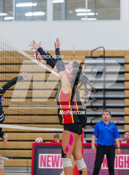 Thumbnail 3 in Hazen @ Newport - Bellevue photogallery.