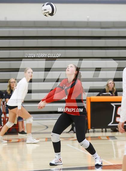 Thumbnail 2 in Mountain Ridge @ Skyridge (Sophomore) photogallery.