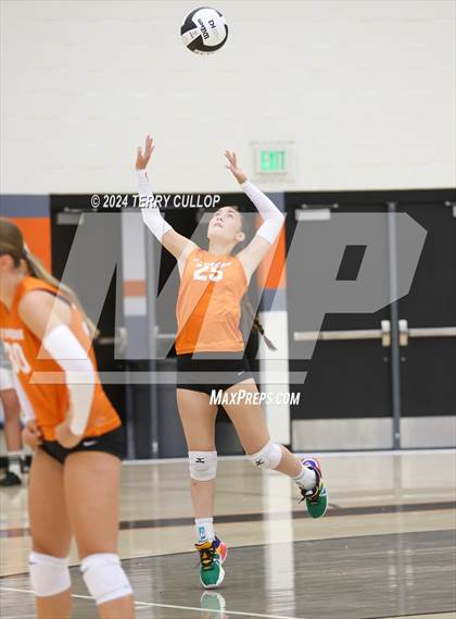 Thumbnail 1 in Mountain Ridge @ Skyridge (Sophomore) photogallery.
