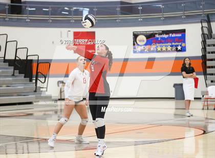 Thumbnail 1 in Mountain Ridge @ Skyridge (Sophomore) photogallery.