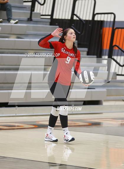 Thumbnail 1 in Mountain Ridge @ Skyridge (Sophomore) photogallery.