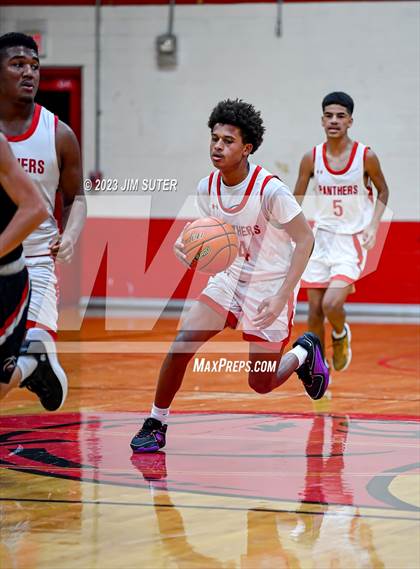 Thumbnail 1 in Burton vs Brazos photogallery.